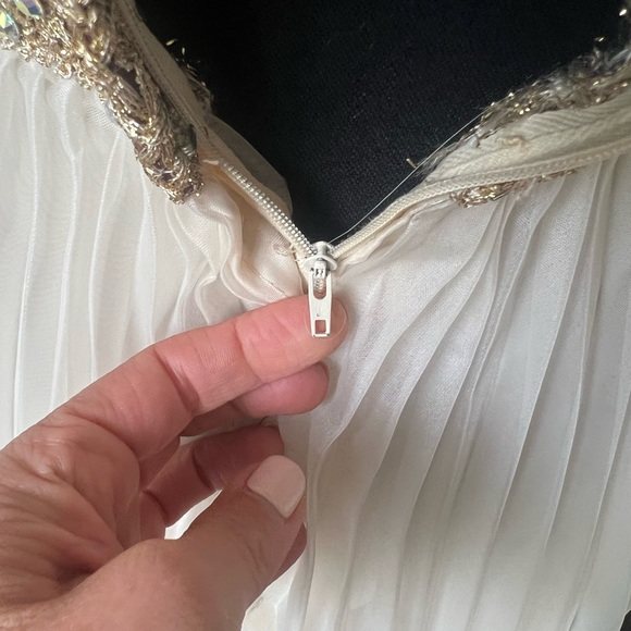 Vintage 1960’s Rhinestone Pleated Brown and Cream Mini Dress - Picture 10 of 10